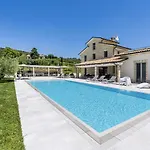 Luxury With Pool In Aso Valley Prázdninový dům Monterubbiano