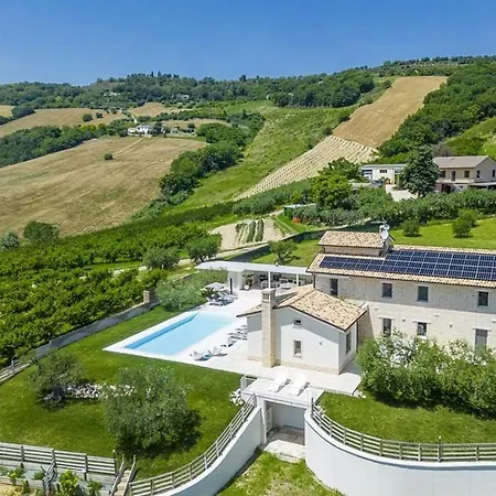 Luxury With Pool In Aso Valley בית נופש